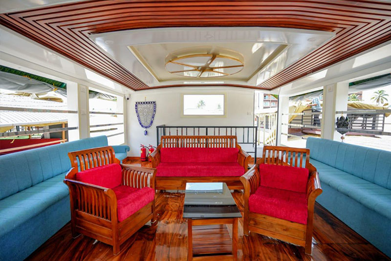 1 bedroom premium houseboat